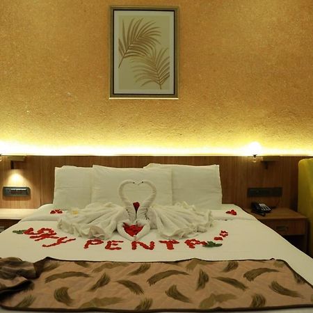 Sky Penta Residency Hotel Iritti Exterior foto